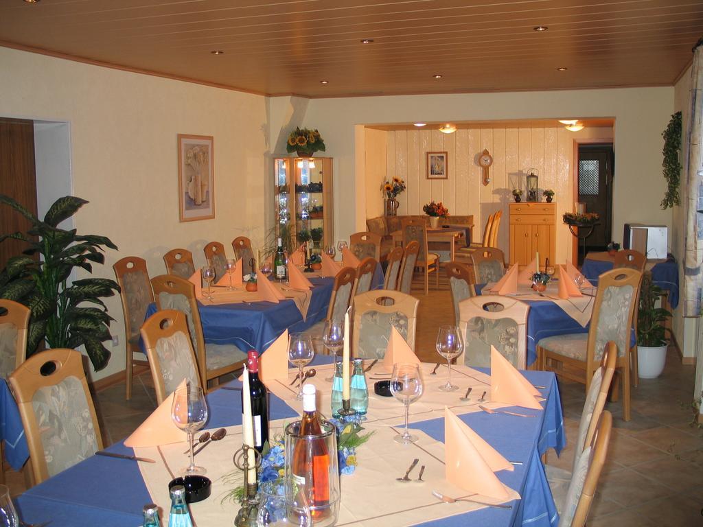 Hotel Restaurant Gunsetal Bad Berleburg Bagian luar foto