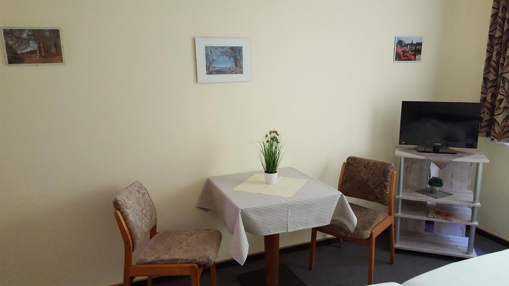 Hotel Restaurant Gunsetal Bad Berleburg Bagian luar foto
